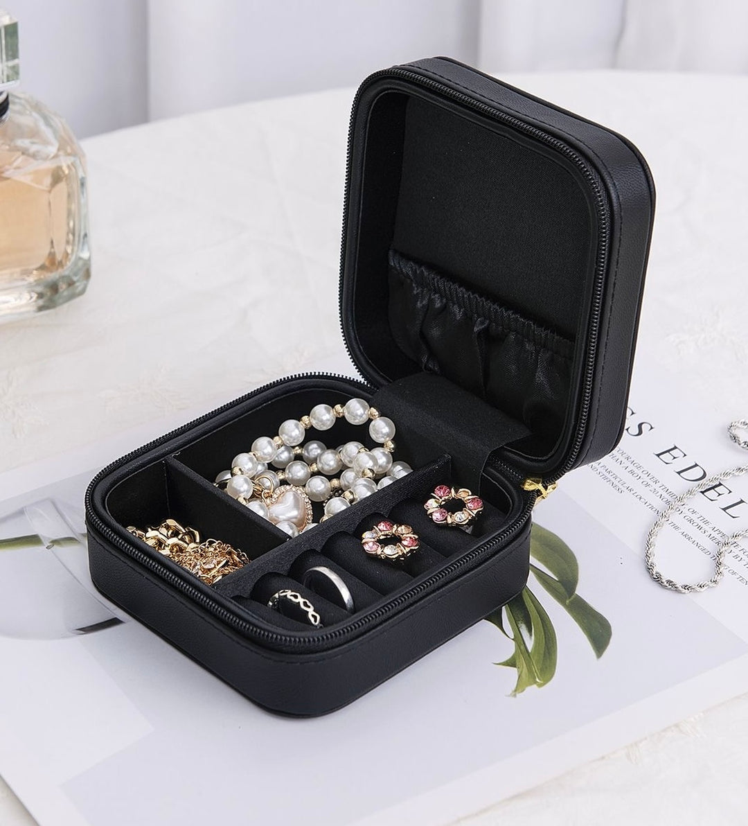 The Naomi Jewelry Box Cavern