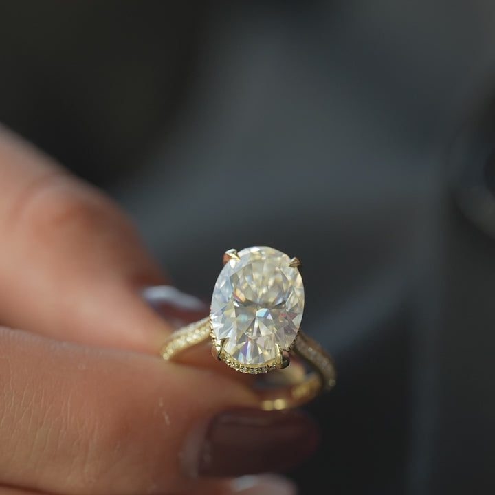 The Kaira Oval Lab Diamond Moissanite Engagement Ring *Shown with 5 ct #material_gold