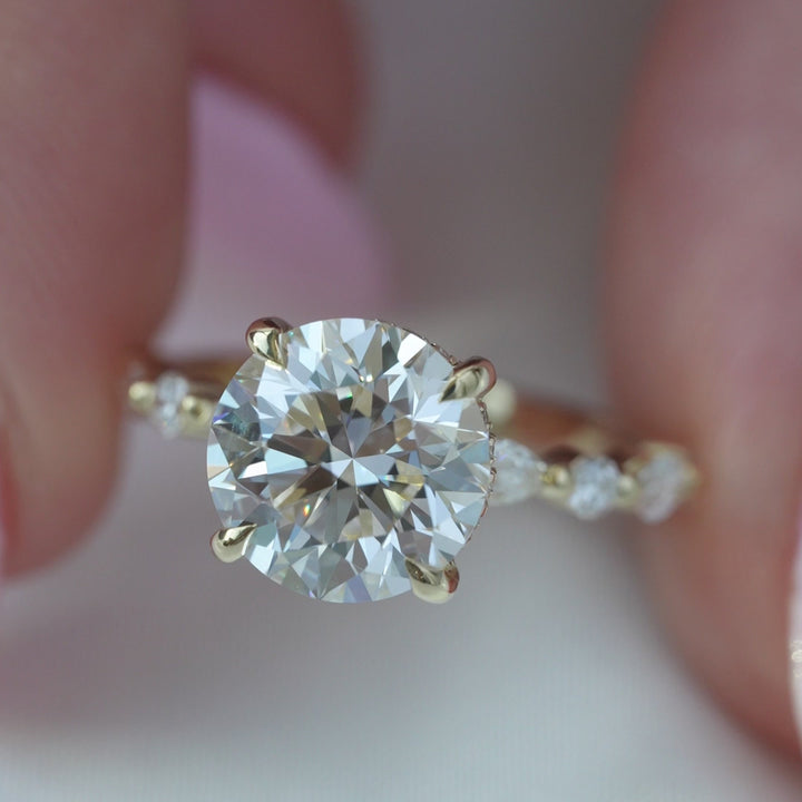 The Lyra Round Lab Diamond Moissanite Engagement Ring *Shown with 2.5 ct #material_gold