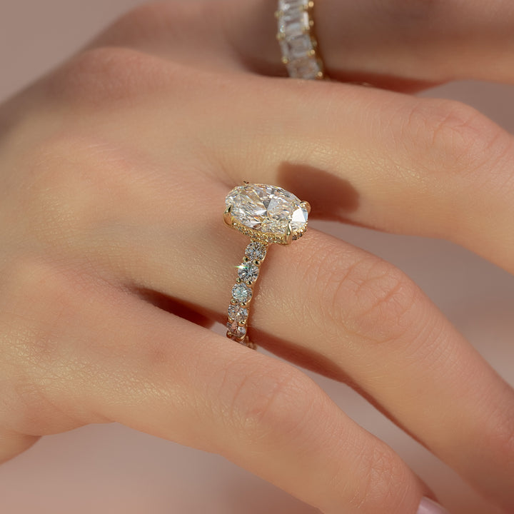 The Amora Oval Lab Diamond Moissanite Engagement Ring *Shown with 2.5 ct #material_gold