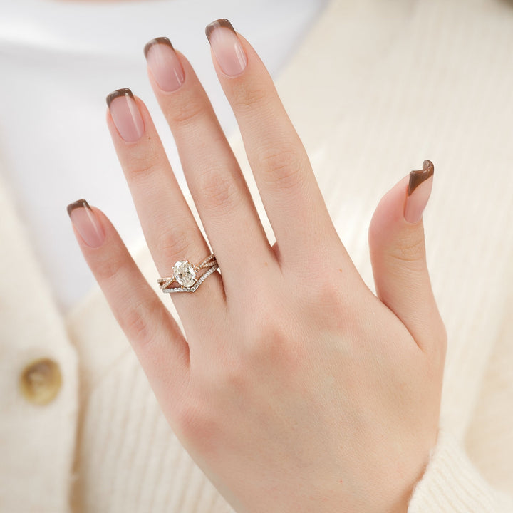 The Anastasia Oval Lab Diamond Moissanite Engagement Ring *Shown with 1.5 ct #material_rose