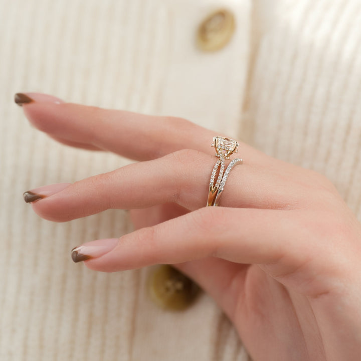 The Anastasia Oval Lab Diamond Moissanite Engagement Ring *Shown with 1.5 ct #material_rose