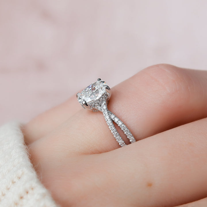 The Anastasia Oval Lab Diamond Moissanite Engagement Ring *Shown with 1.5 ct #material_white
