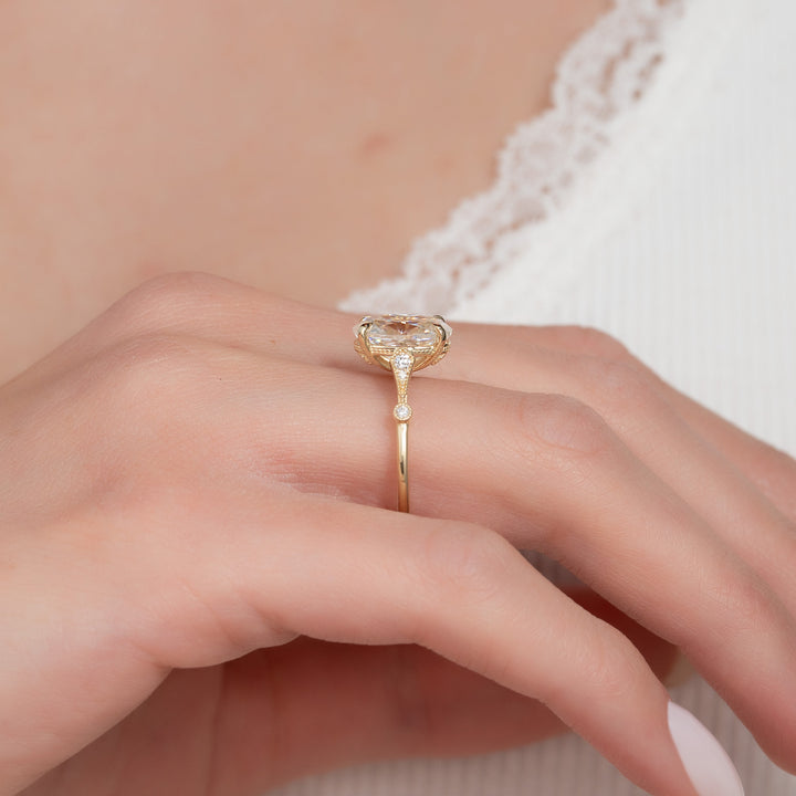 The Angel Oval Lab Diamond Moissanite Engagement Ring *Shown with 2.5 ct #material_gold