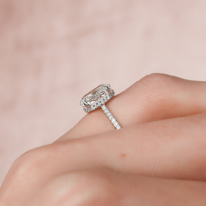 The Ayden Oval Lab Diamond Moissanite Engagement Ring *Shown with 2.5 ct #material_white