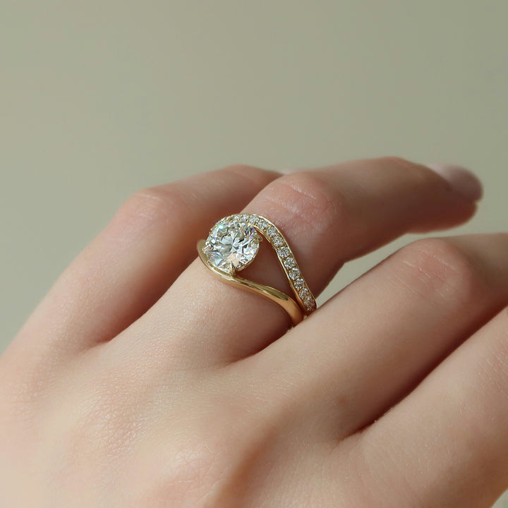 The Brooklyn Round Lab Diamond Moissanite Engagement Ring *Shown with 2.5 ct #material_gold
