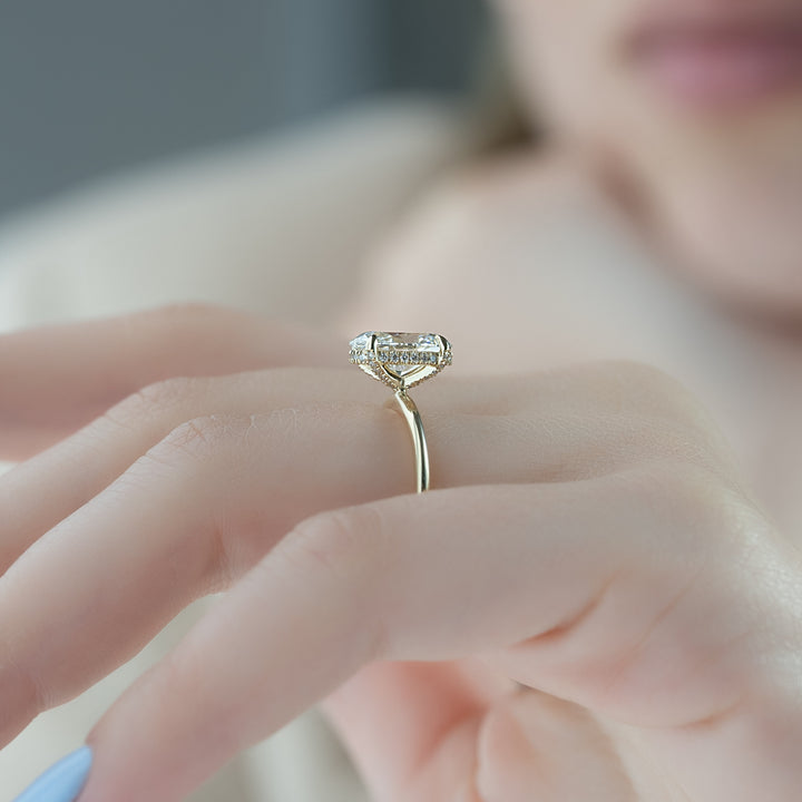 The Crown Liberty Oval Lab Diamond Moissanite Engagement Ring *Shown with 2 ct #material_gold