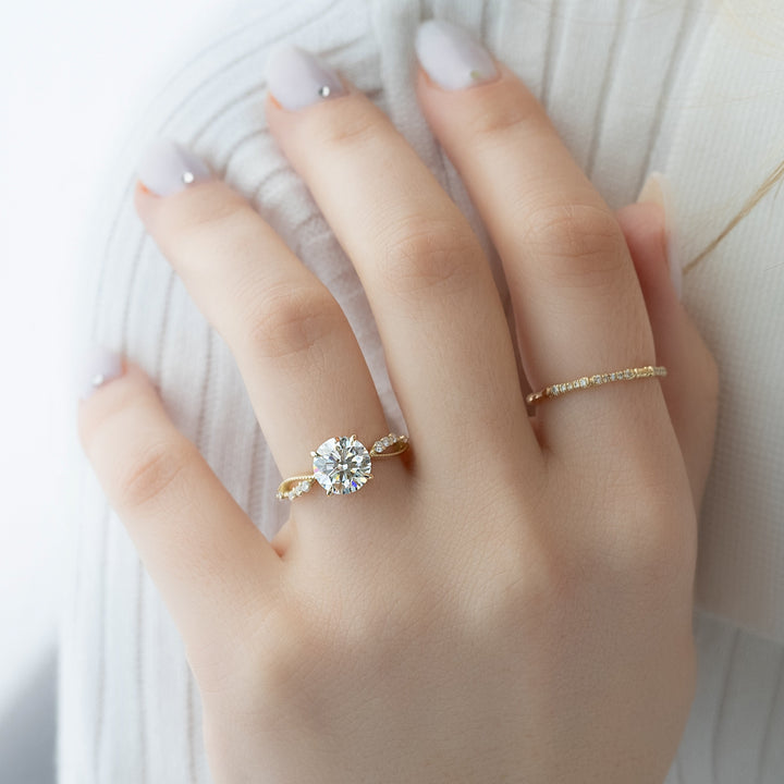 The Dallas Round Lab Diamond Moissanite Engagement Ring *Shown with 2 ct #material_gold