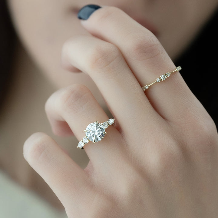 The Dylan Round Lab Diamond Moissanite Engagement Ring *Shown with 2 ct #material_gold