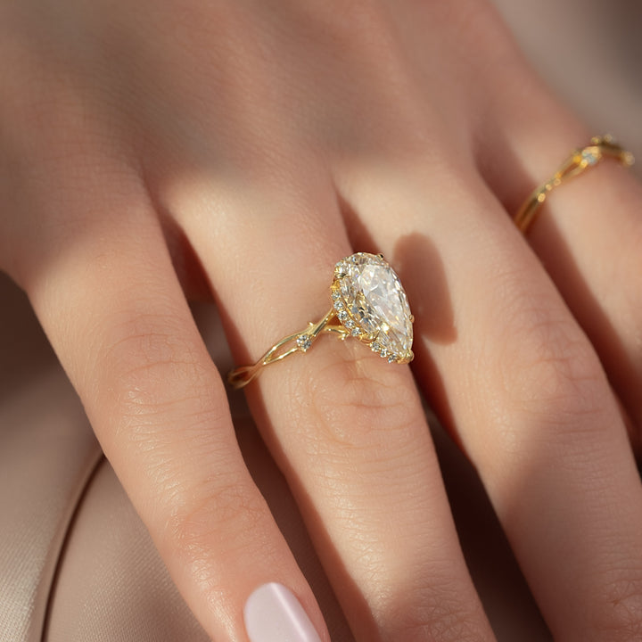 The Halo Coco Pear Lab Diamond Moissanite Engagement Ring *Shown with 2.5 ct #material_gold