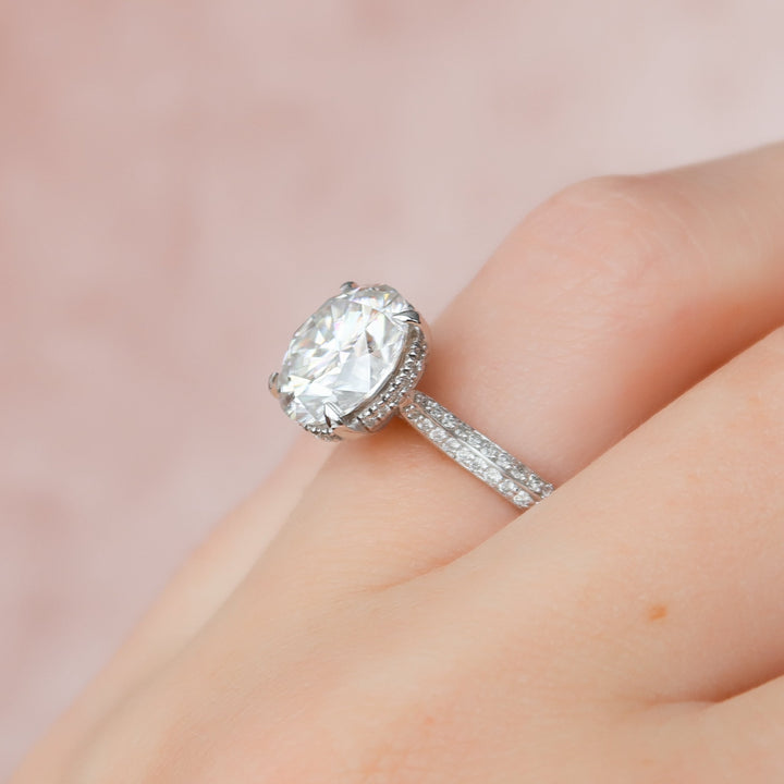 The Kaira Set With Round Pave Moissanite#material_14k-white
