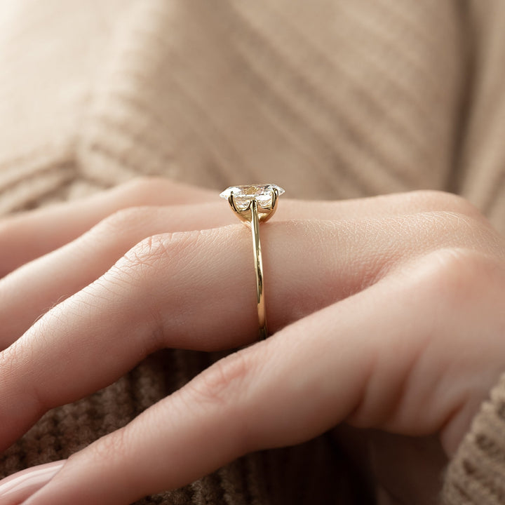 The Lacole Oval Lab Diamond Moissanite Engagement Ring *Shown with 2 ct #material_gold