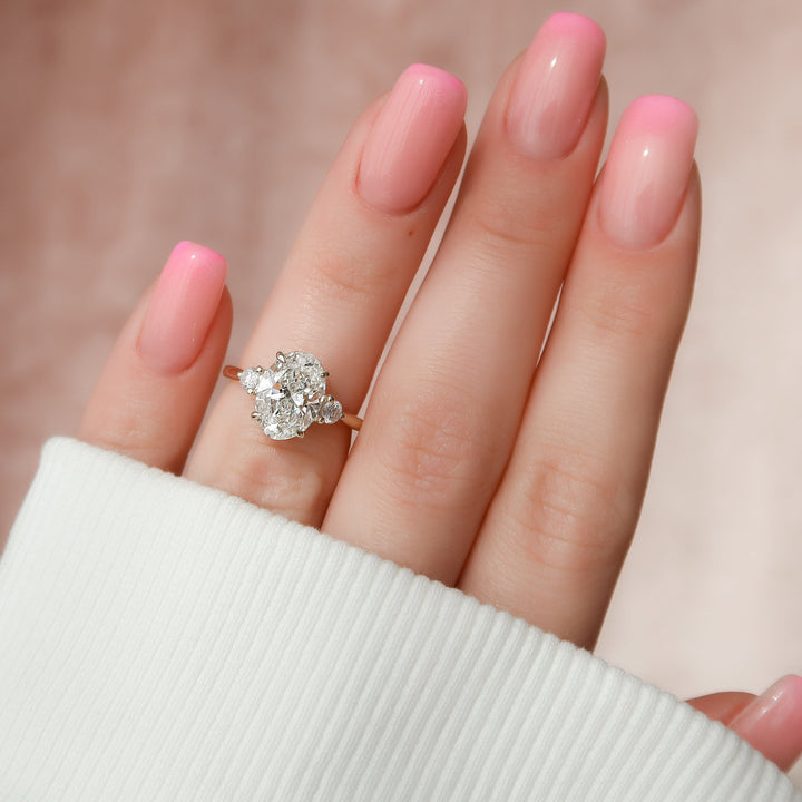 The Lucy Oval Lab Diamond Moissanite Engagement Ring *Shown with 2.5 ct #material_gold