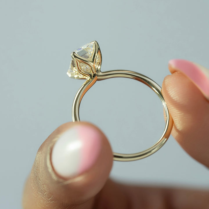 The Luisa Set With A Emerald Solitaire Moissanite 4.5 Carat 14K Gold#material_14k-gold