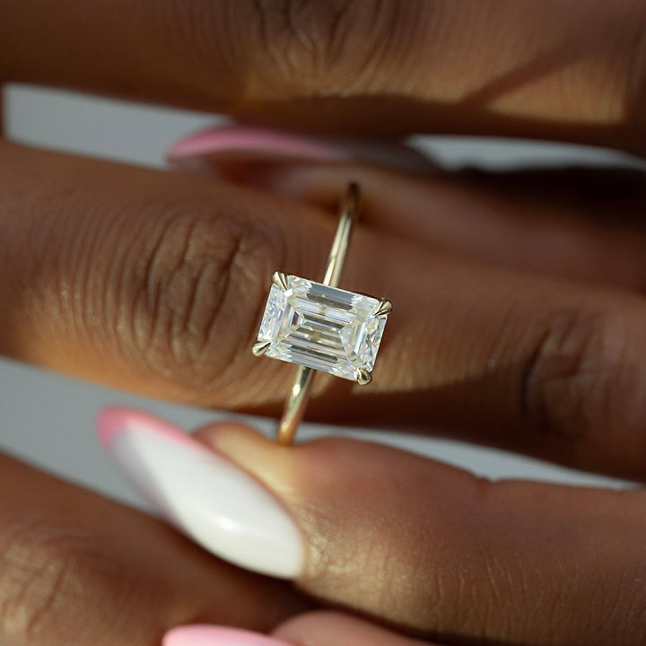 The Luisa Set With A Emerald Solitaire Moissanite 3.5 Carat 18K Gold#material_18k-gold