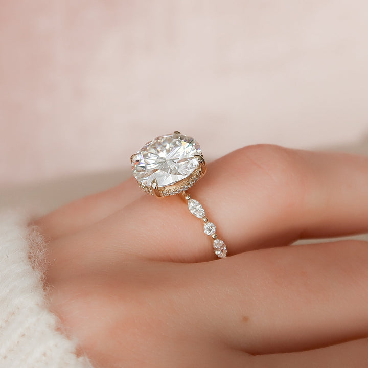 The Lyra Round Lab Diamond Moissanite Engagement Ring *Shown with 5 ct #material_gold