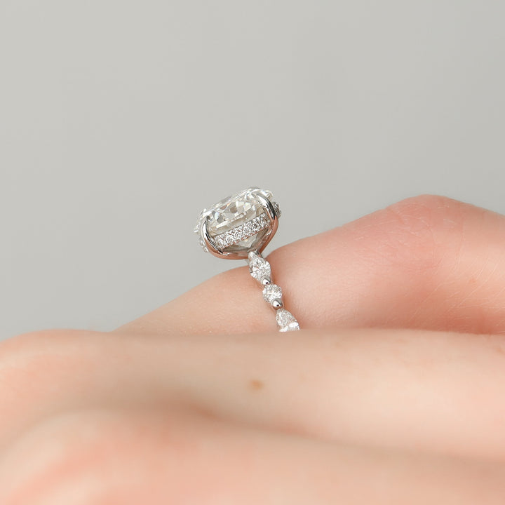 The Lyra Round Lab Diamond Moissanite Engagement Ring *Shown with 2.5 ct #material_white