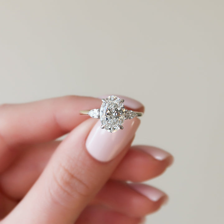 The Pears Leona Oval Lab Diamond Moissanite Engagement Ring *Shown with 2 ct #material_gold