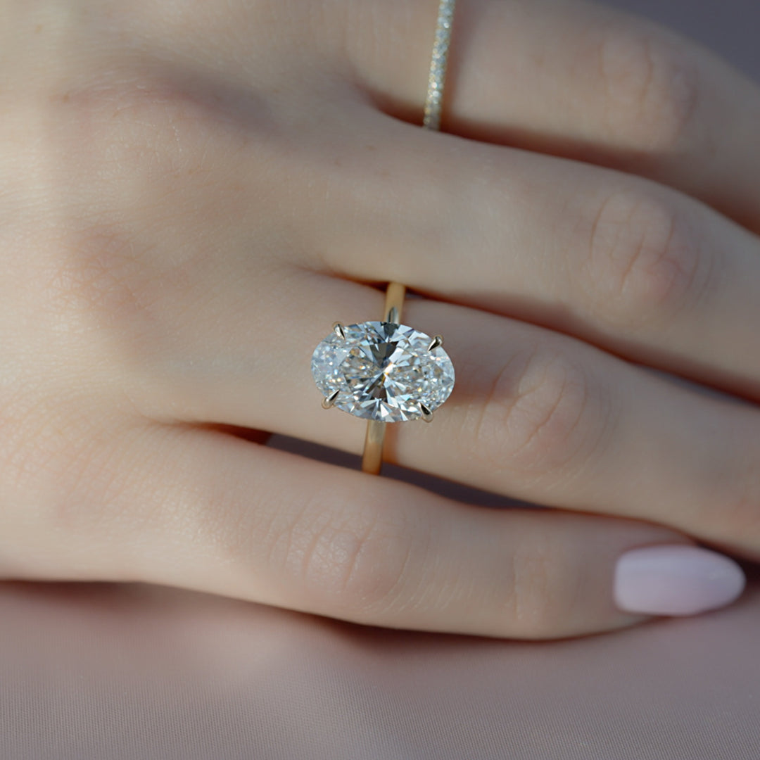 The Sydney Oval Lab Diamond Moissanite Engagement Ring