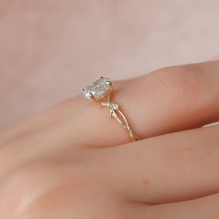The Textured Coco Oval Lab Diamond Moissanite Engagement Ring *Shown with 1 ct #material_gold