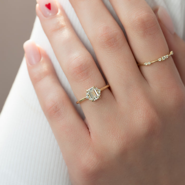 The Violet Set With Emerald Side Stone Moissanite#material_14k-gold