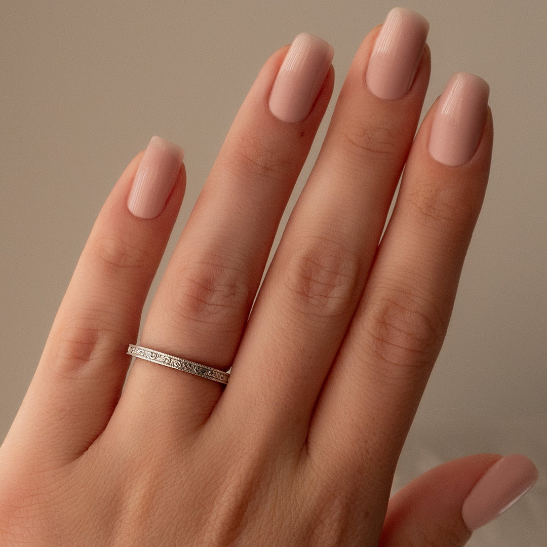 The Skye Wedding band #material_white