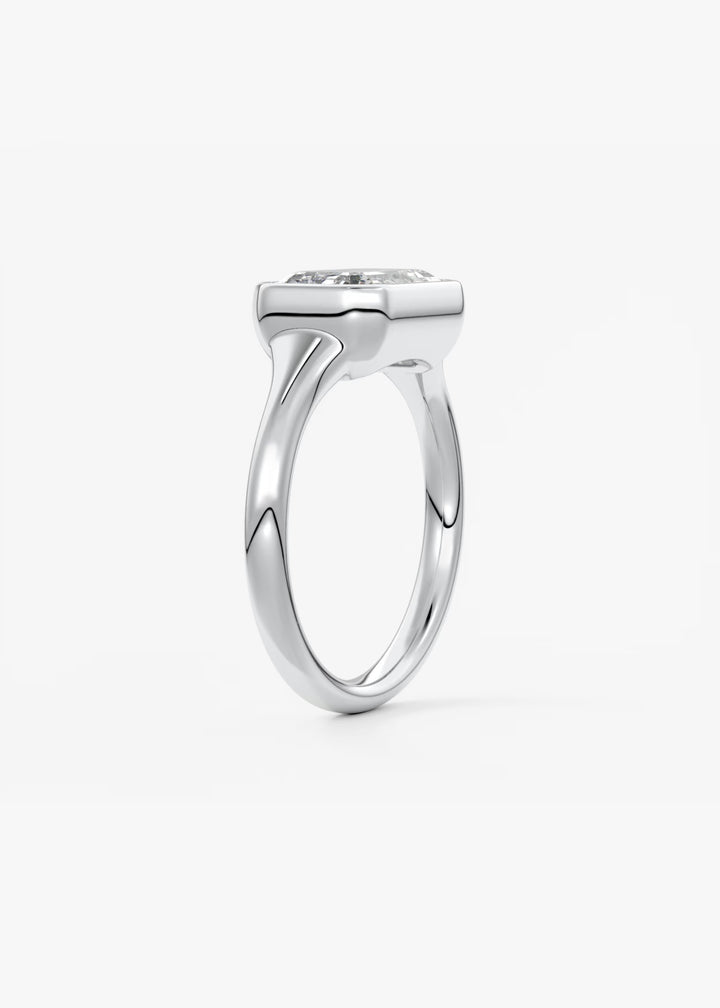 The Aurelia Horizon Set With An Emerald Lab Diamond #material_white