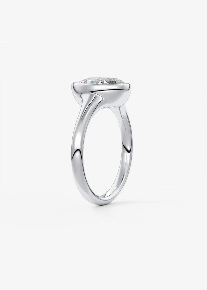 The Aurelia Set With A Pear Lab Diamond #material_white