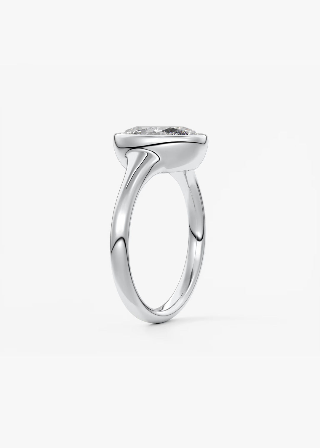 The Aurelia Set With An Oval Lab Diamond #material_white