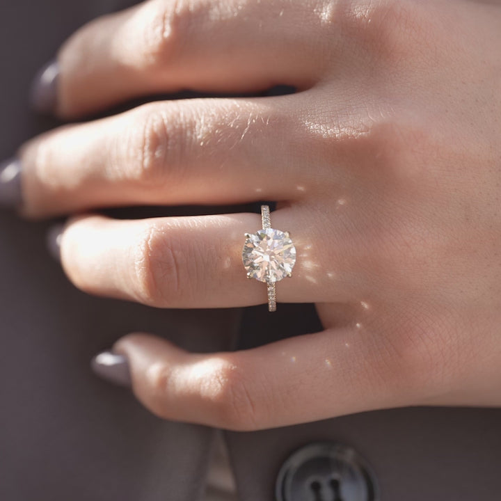 The Ayden Round Lab Diamond Moissanite Engagement Ring *Shown with 3.5 ct #material_gold