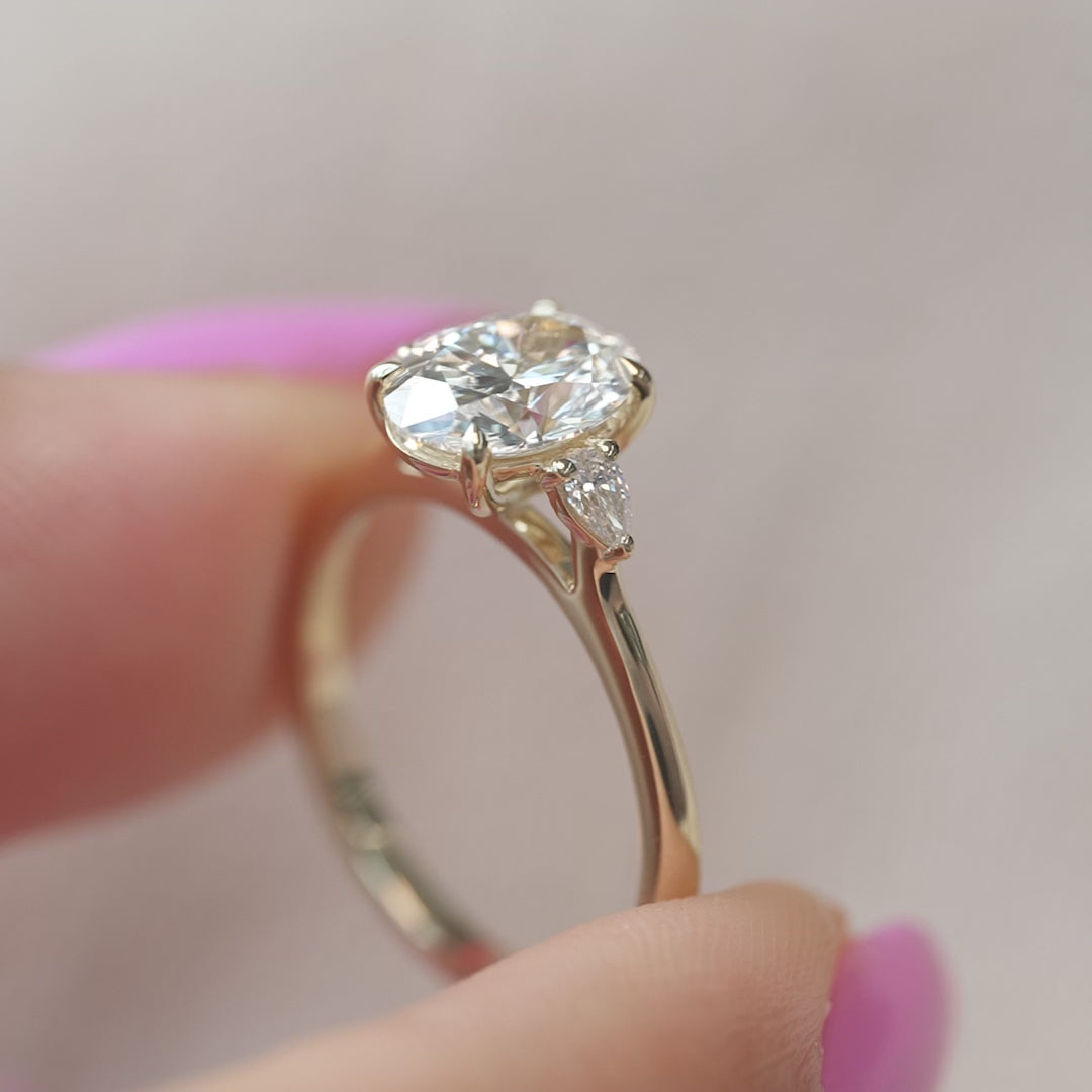 The Pears Leona Oval Lab Diamond Moissanite Engagement Ring