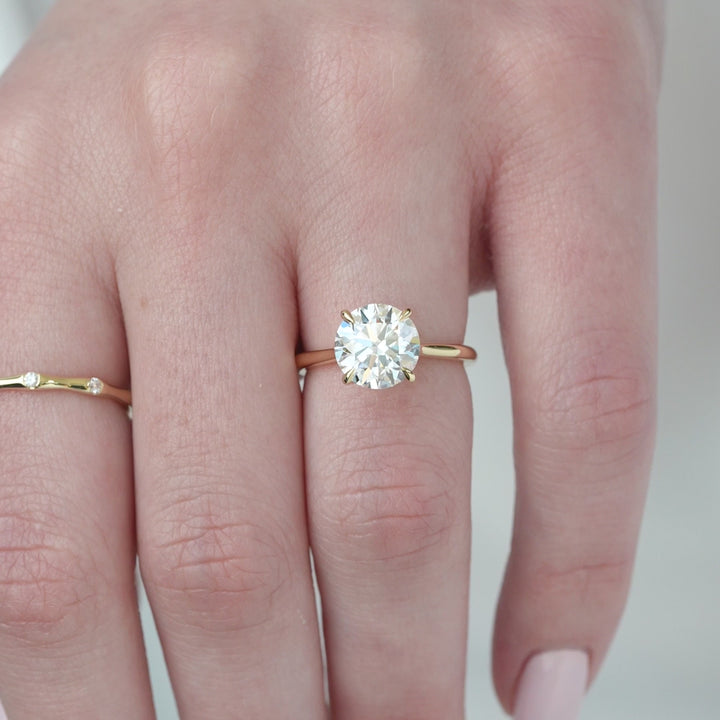 The Lacole Round Lab Diamond Moissanite Engagement Ring *Shown with 3 ct #material_gold