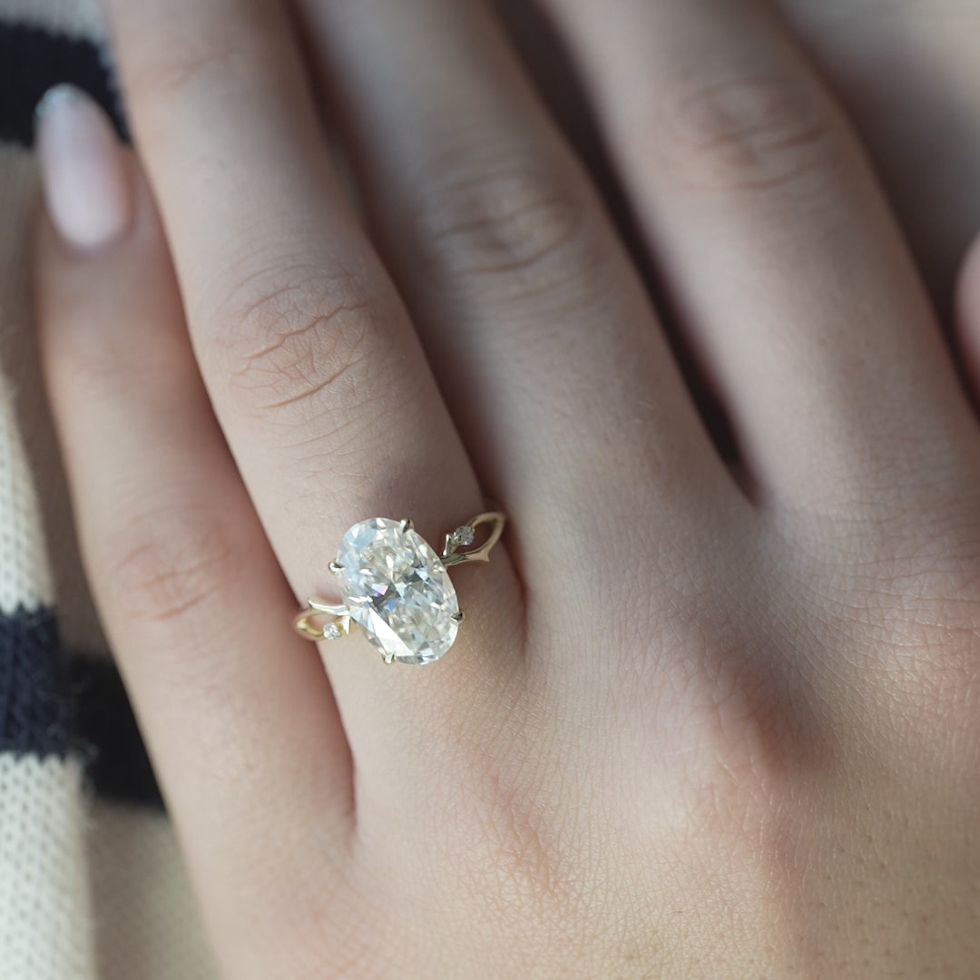 The Razor Liberty Oval Lab Diamond Moissanite Engagement Ring