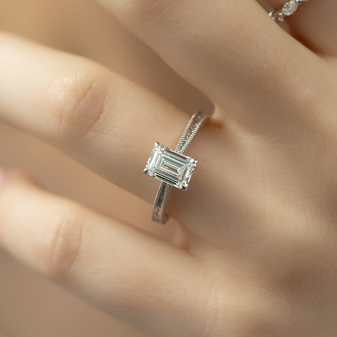 The Alexandra Set With Emerald Vintage Moissanite#material_14k-white