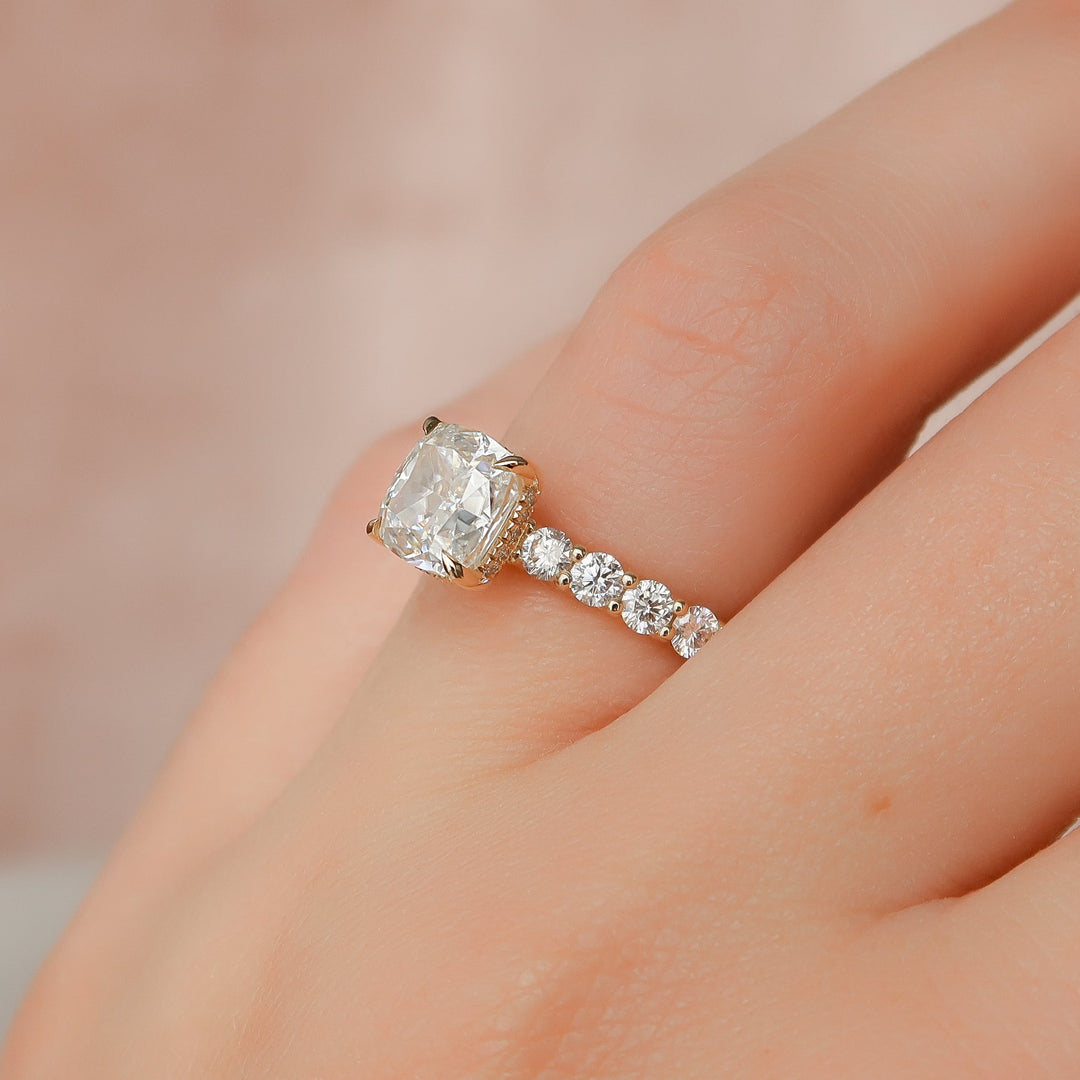 The Amora Set With Cushion Side Stone Moissanite#material_14k-gold