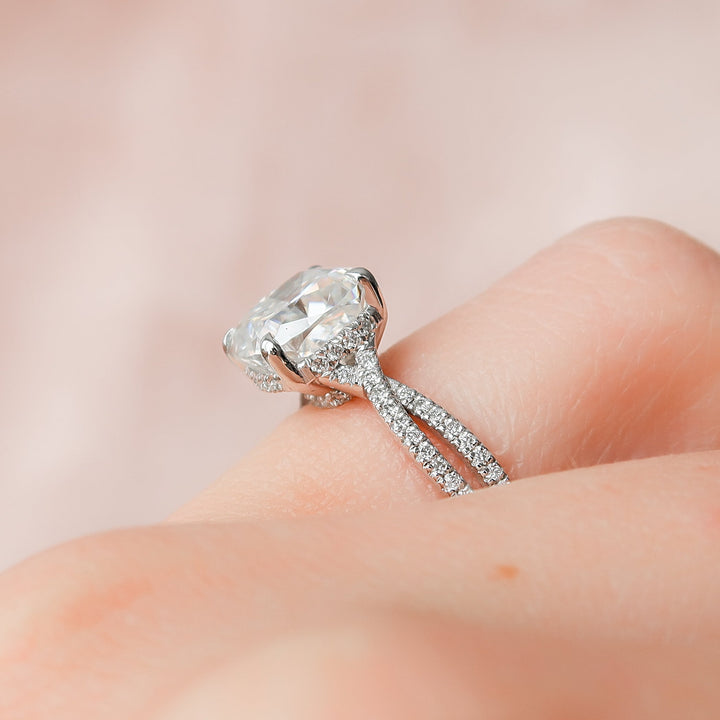 The Anastasia Set With Cushion Pave Moissanite#material_14k-white