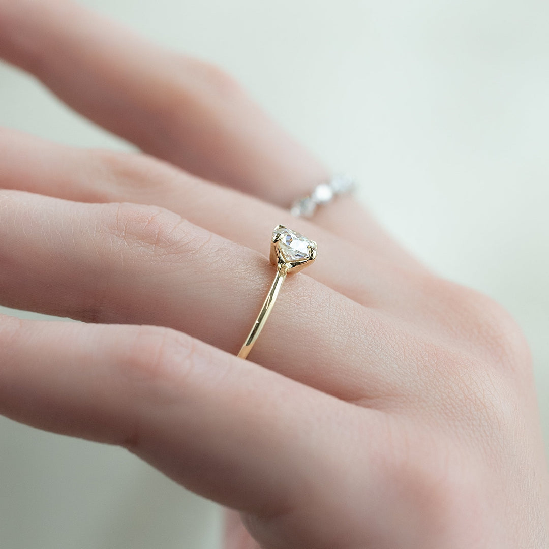 The Cecelia Set With Round Solitaire Moissanite#material_14k-gold