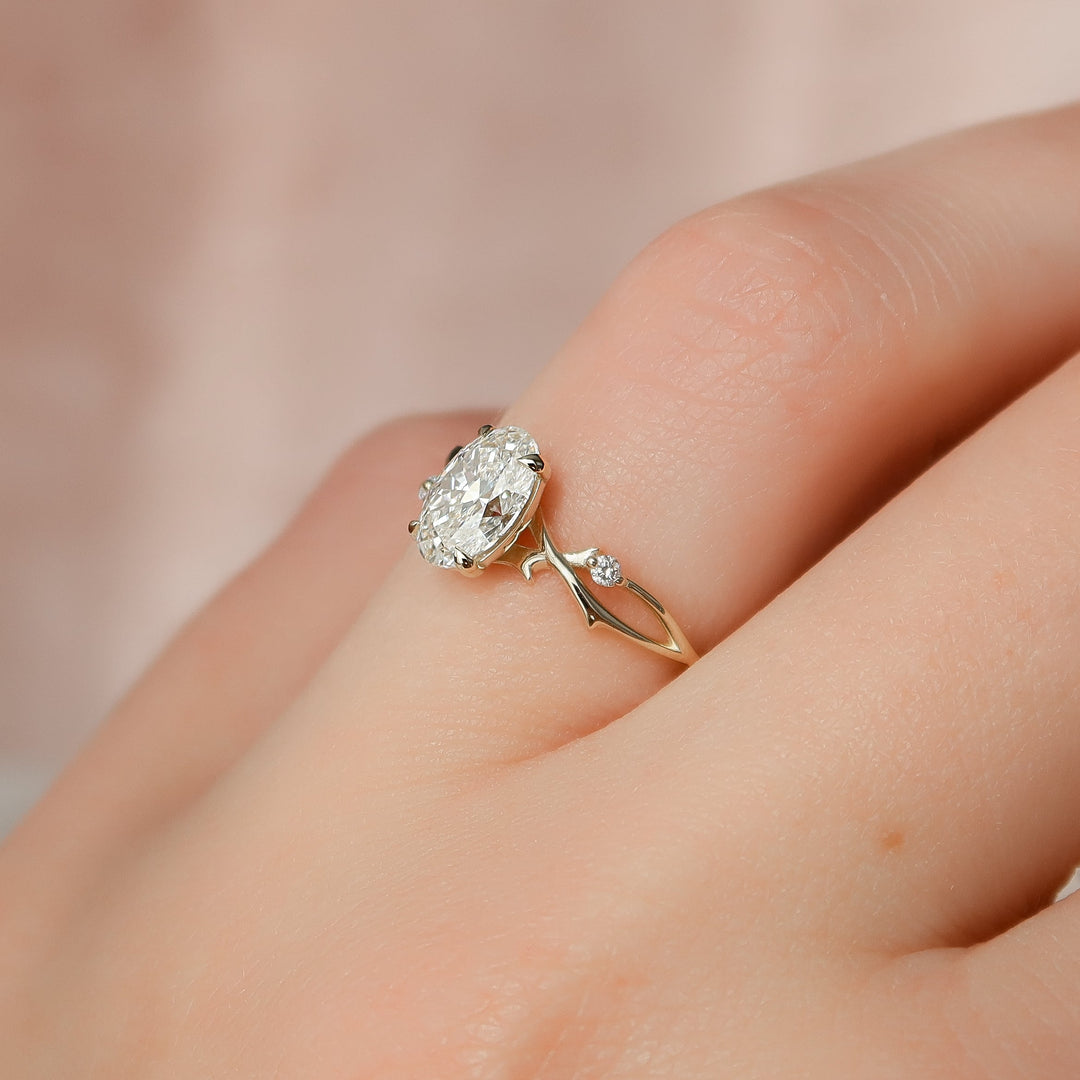 The Coco Set With Oval Side Stone Moissanite#material_14k-gold