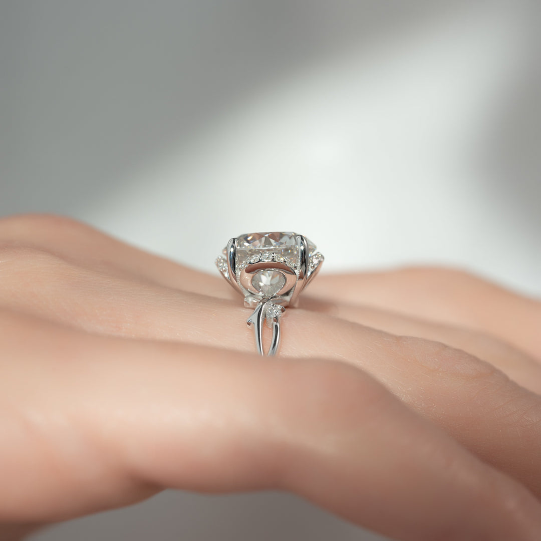 The Halo Coco Round Lab Diamond Moissanite Engagement Ring