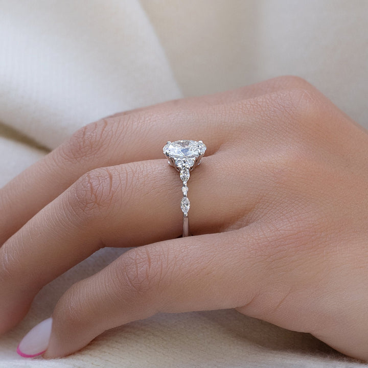 The Kaiden Set With Oval Side Stone Moissanite#material_14k-white