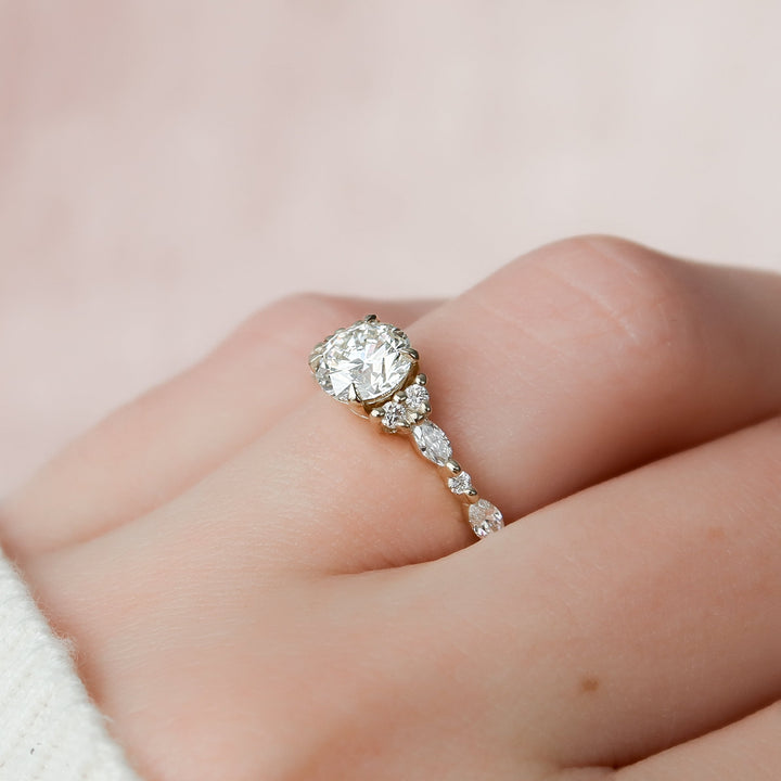 The Kaiden Set With Round Side Stone Moissanite#material_14k-gold