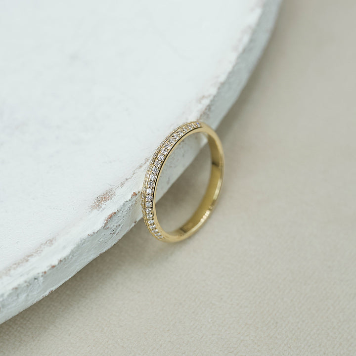 The Kaira Wedding Bands Diamonds Half Way#material_18k-gold