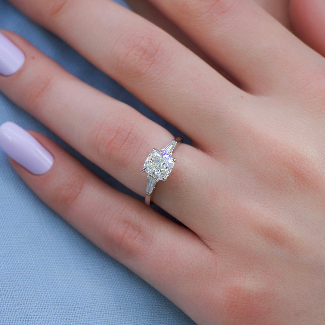 The Leona Set With Cushion Solitaire Moissanite#material_14k-white