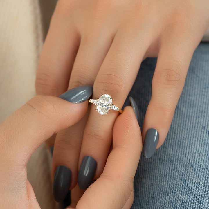 The Leona Oval Lab Diamond Moissanite Engagement Ring *Shown with 2 ct #material_gold