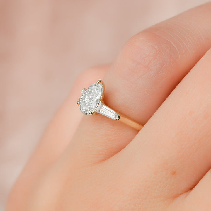 The Leona Set With Pear Solitaire Moissanite#material_14k-gold