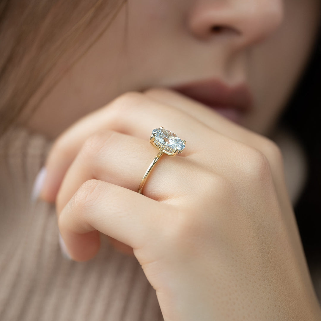 The Liberty Set With Oval Solitaire Moissanite#material_14k-gold