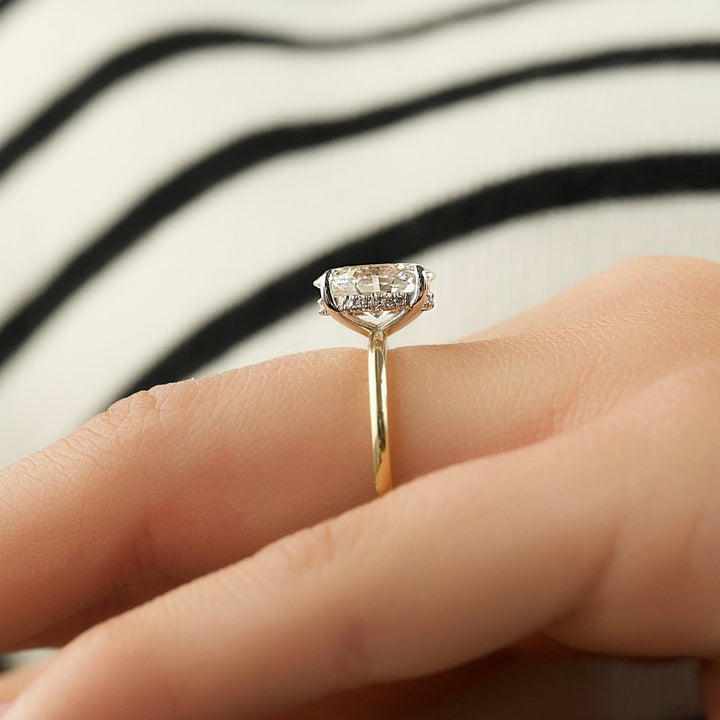 The Liberty Oval Lab Diamond Moissanite Engagement Ring *Shown with 2 ct #material_gold