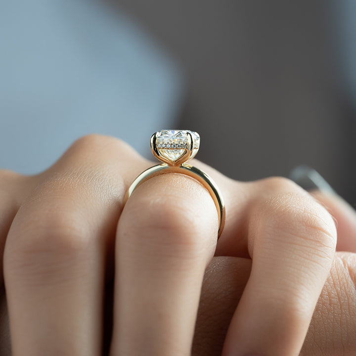 The Liberty Oval Lab Diamond Moissanite Engagement Ring *Shown with 4 ct #material_gold