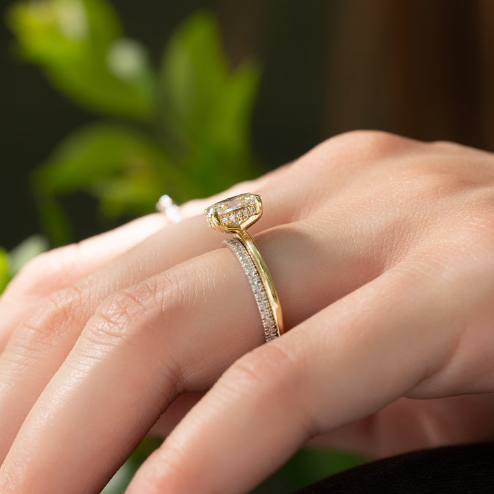 The Liberty Oval Lab Diamond Moissanite Engagement Ring *Shown with 1 ct #material_gold