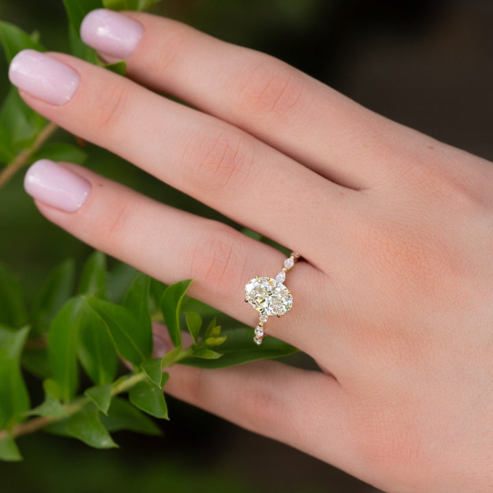 The Linda Oval Lab Diamond Moissanite Engagement Ring *Shown with 2.5 ct #material_gold
